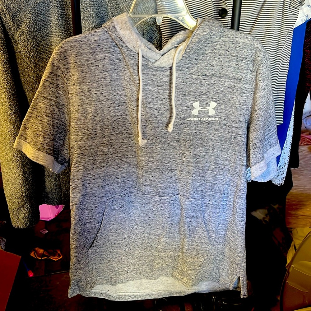 Men’s underarmour hooded short sleeve